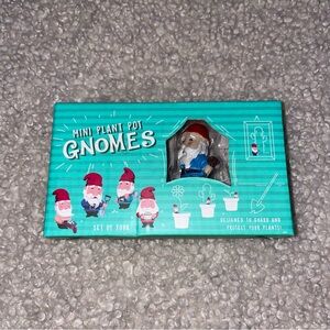 Mini plant pot gnomes